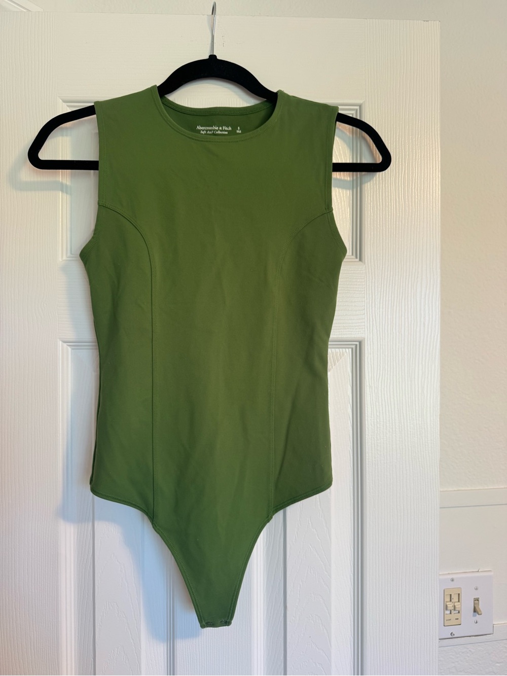 Abercrombie & Fitch Olive Green Sleeveless One-Piece 🫒